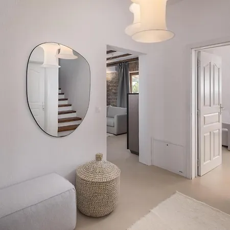 Amazing In With Jacuzzi Holiday home *