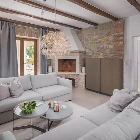 Vikendica Luxurious In With Sauna Cabrunici