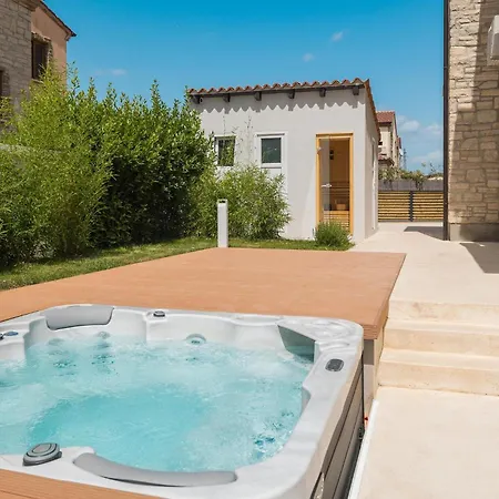 Luxurious In With Sauna * Čabrunići